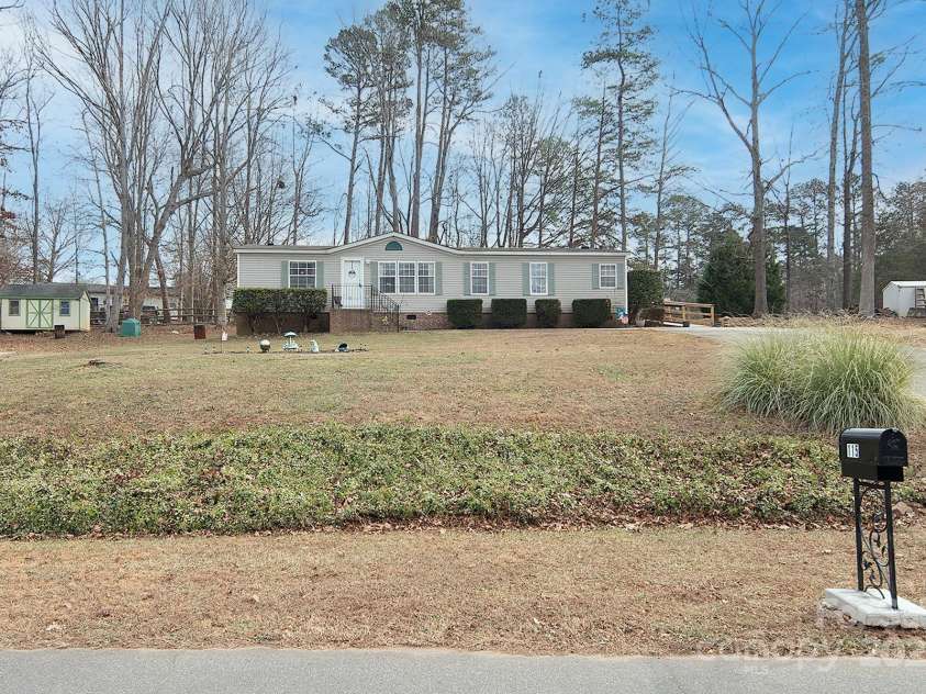 115 Tradewinds Court, Mooresville, NC 28115.  MLS# CAR4215397, YatesRealty ID 1774. Welcome to your new home.