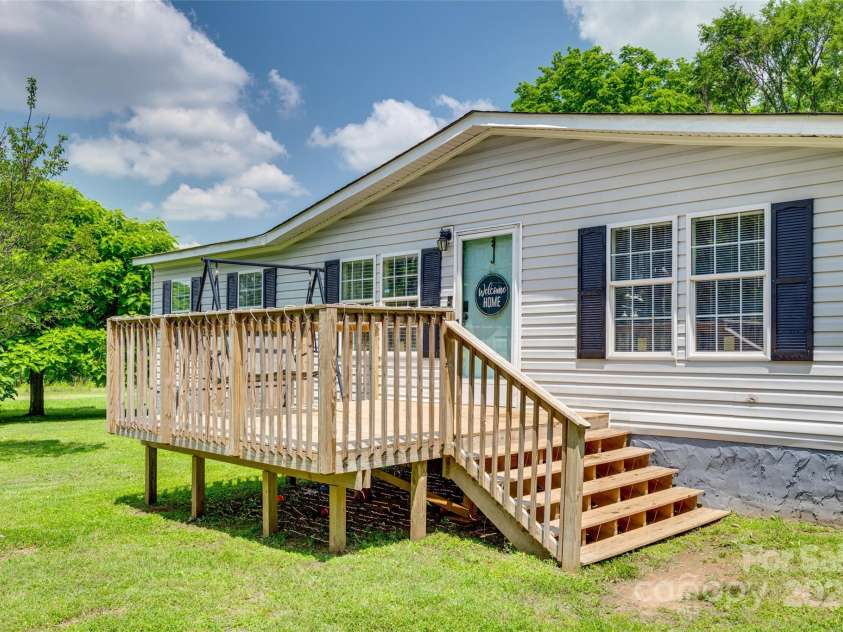 284 Cedar Grove Road, Clover, SC 29710.  MLS# CAR4266509, YatesRealty ID 17740. 