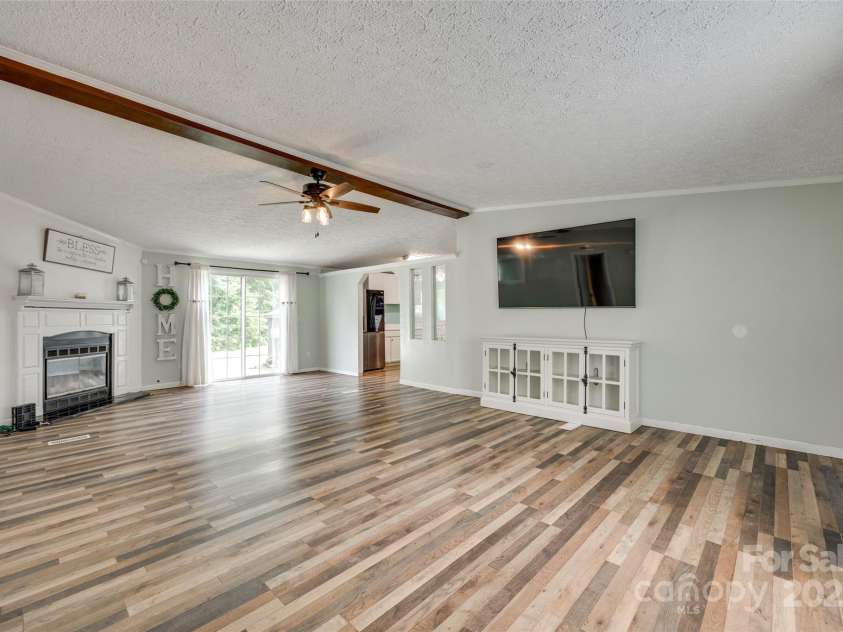 284 Cedar Grove Road, Clover, SC 29710.  MLS# CAR4266509, YatesRealty ID 17740. 