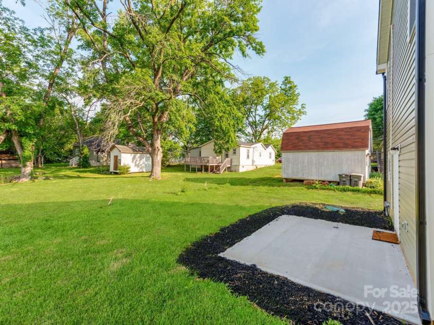 570 Key West Avenue, Kannapolis, NC 28081.  MLS# CAR4238663, YatesRealty ID 17741. 