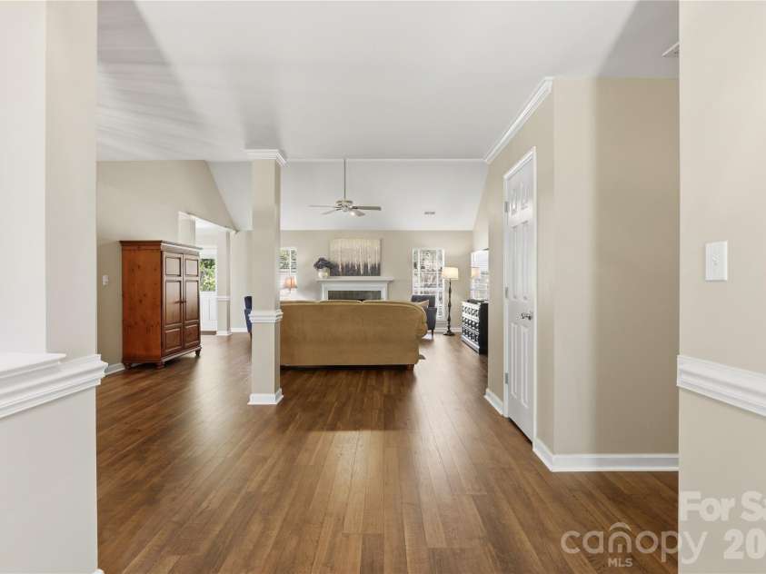7704 Hickory Stick Place, Charlotte, NC 28277.  MLS# CAR4374084, YatesRealty ID 17741. 