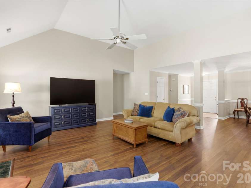 7704 Hickory Stick Place, Charlotte, NC 28277.  MLS# CAR4374084, YatesRealty ID 17741. 