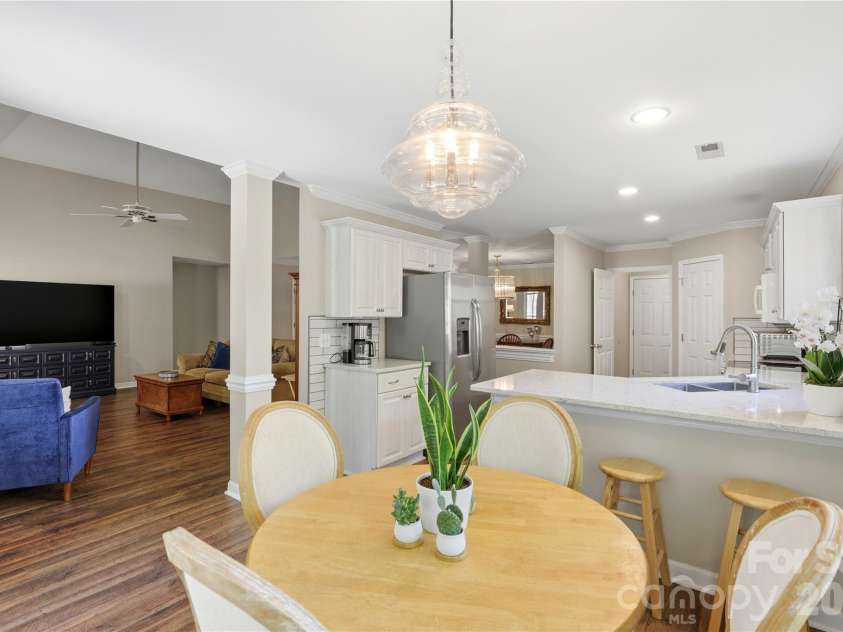 7704 Hickory Stick Place, Charlotte, NC 28277.  MLS# CAR4374084, YatesRealty ID 17741. 