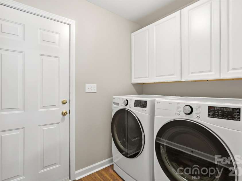 7704 Hickory Stick Place, Charlotte, NC 28277.  MLS# CAR4374084, YatesRealty ID 17741. 