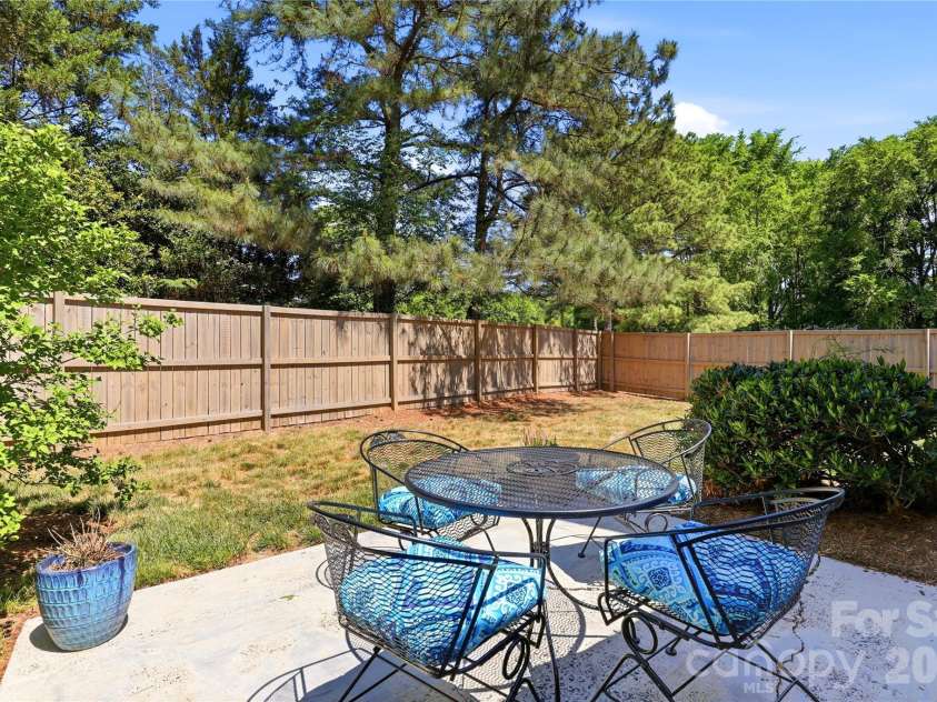 7704 Hickory Stick Place, Charlotte, NC 28277.  MLS# CAR4374084, YatesRealty ID 17741. 