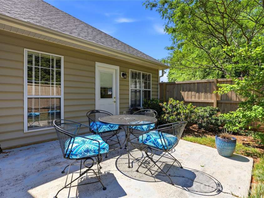 7704 Hickory Stick Place, Charlotte, NC 28277.  MLS# CAR4374084, YatesRealty ID 17741. 