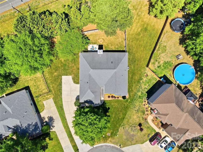 7704 Hickory Stick Place, Charlotte, NC 28277.  MLS# CAR4374084, YatesRealty ID 17741. 
