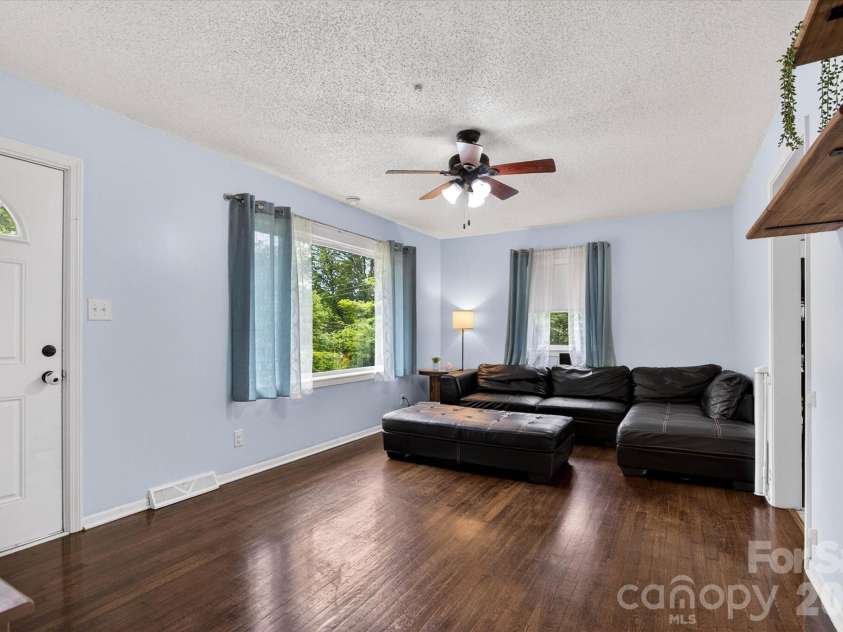 214 Brookwood Road, Belmont, NC 28012.  MLS# CAR4374596, YatesRealty ID 17742. 