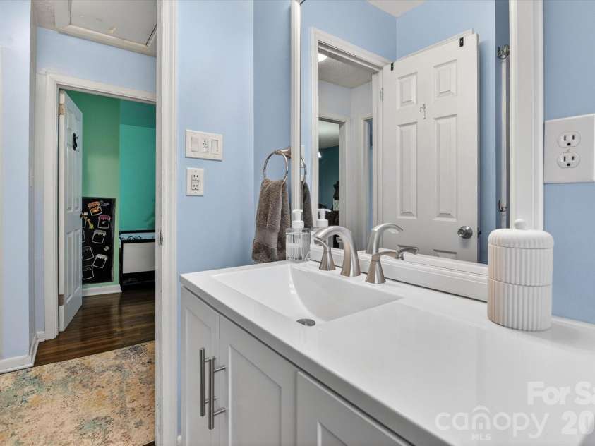 214 Brookwood Road, Belmont, NC 28012.  MLS# CAR4374596, YatesRealty ID 17742. 