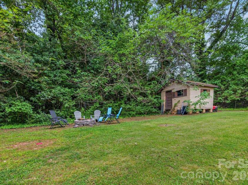 214 Brookwood Road, Belmont, NC 28012.  MLS# CAR4374596, YatesRealty ID 17742. 
