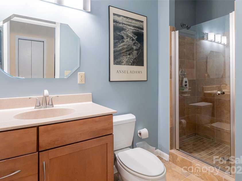 70 Crabapple Lane, Asheville, NC 28804.  MLS# CAR4257587, YatesRealty ID 17743. 