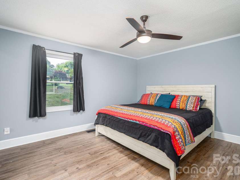 704 Dogwood Drive, Lincolnton, NC 28092.  MLS# CAR4374250, YatesRealty ID 17743. 