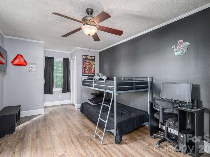 704 Dogwood Drive, Lincolnton, NC 28092.  MLS# CAR4374250, YatesRealty ID 17743. 