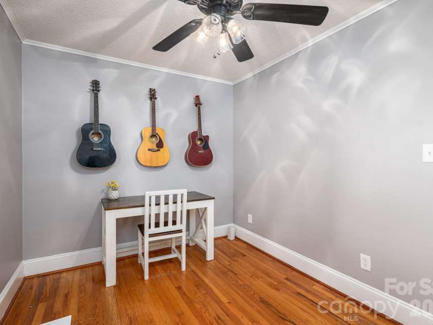 704 Dogwood Drive, Lincolnton, NC 28092.  MLS# CAR4374250, YatesRealty ID 17743. 