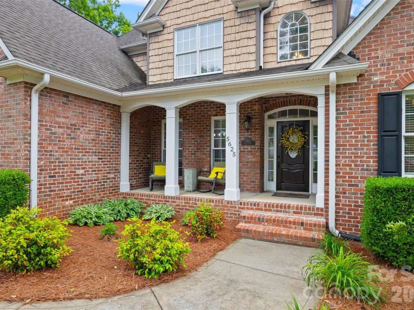 5625 Weavers Row, Gastonia, NC 28056.  MLS# CAR4374207, YatesRealty ID 17744. 