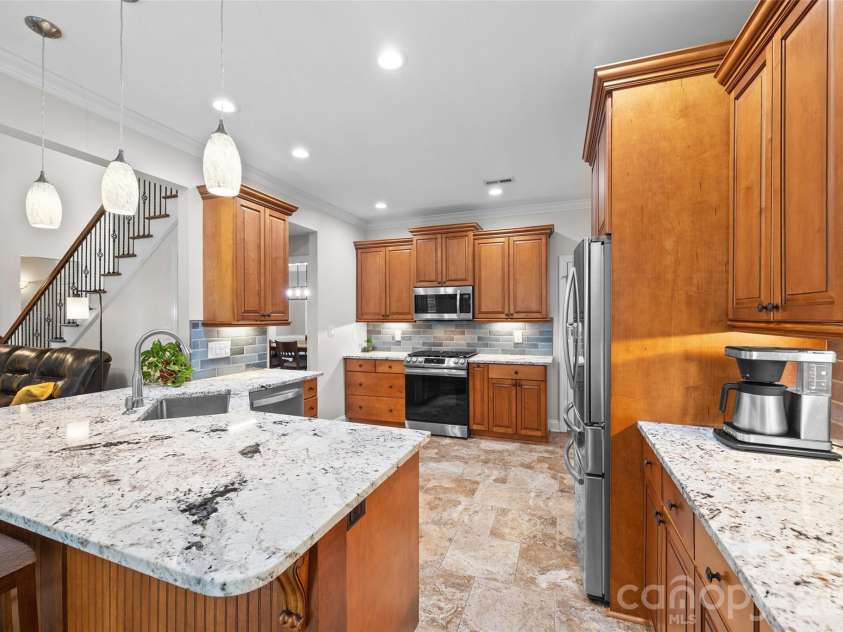 5625 Weavers Row, Gastonia, NC 28056.  MLS# CAR4374207, YatesRealty ID 17744. 