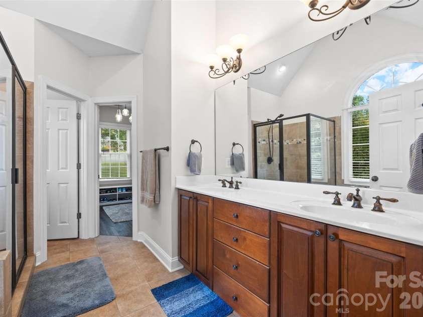 5625 Weavers Row, Gastonia, NC 28056.  MLS# CAR4374207, YatesRealty ID 17744. 
