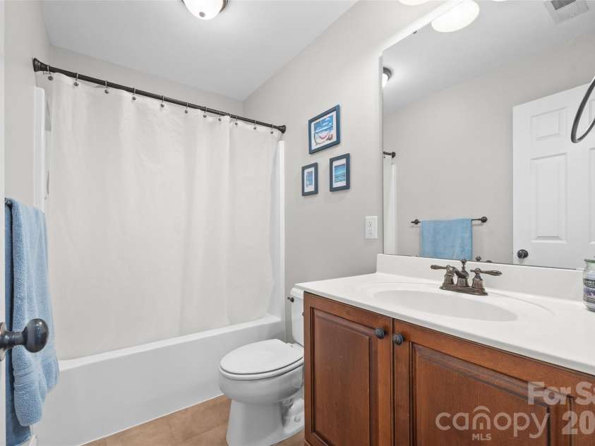 5625 Weavers Row, Gastonia, NC 28056.  MLS# CAR4374207, YatesRealty ID 17744. 