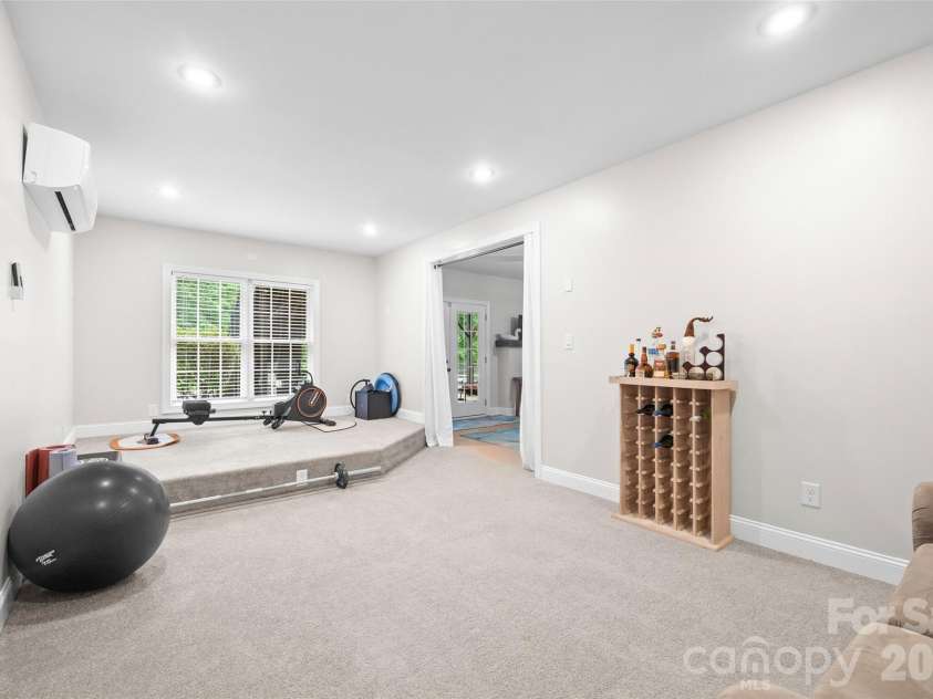 5625 Weavers Row, Gastonia, NC 28056.  MLS# CAR4374207, YatesRealty ID 17744. 