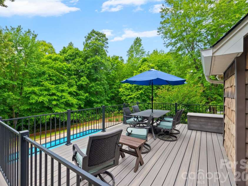 5625 Weavers Row, Gastonia, NC 28056.  MLS# CAR4374207, YatesRealty ID 17744. 