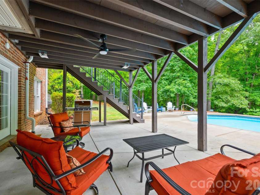 5625 Weavers Row, Gastonia, NC 28056.  MLS# CAR4374207, YatesRealty ID 17744. 