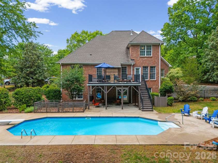 5625 Weavers Row, Gastonia, NC 28056.  MLS# CAR4374207, YatesRealty ID 17744. 