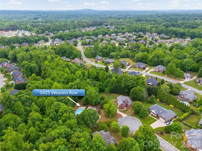 5625 Weavers Row, Gastonia, NC 28056.  MLS# CAR4374207, YatesRealty ID 17744. 