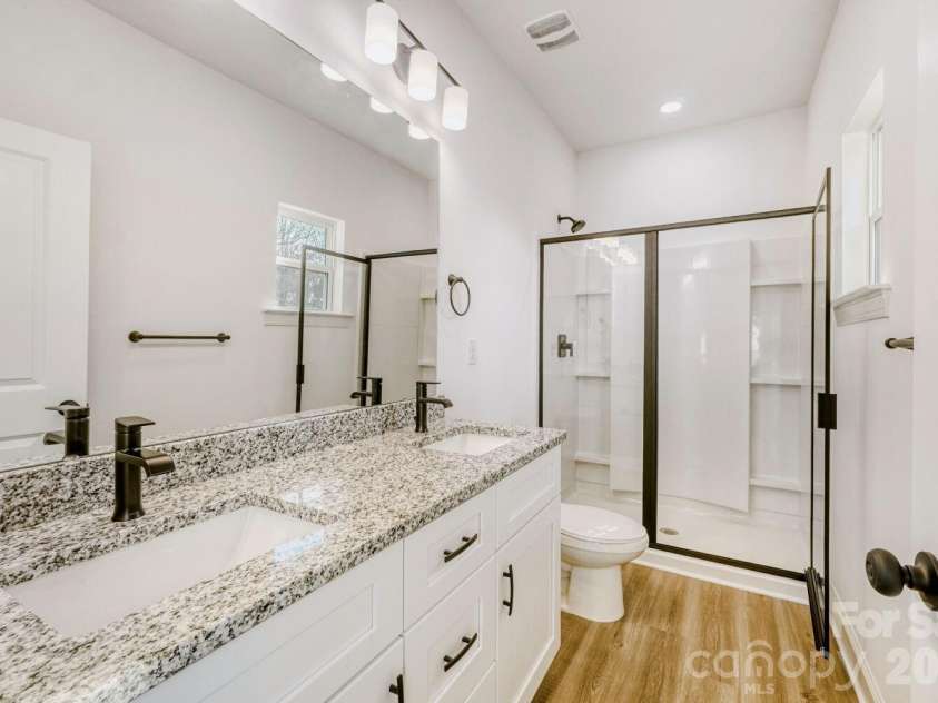 404 Spargo Street, Dallas, NC 28034.  MLS# CAR4373231, YatesRealty ID 17745. Primary bedroom