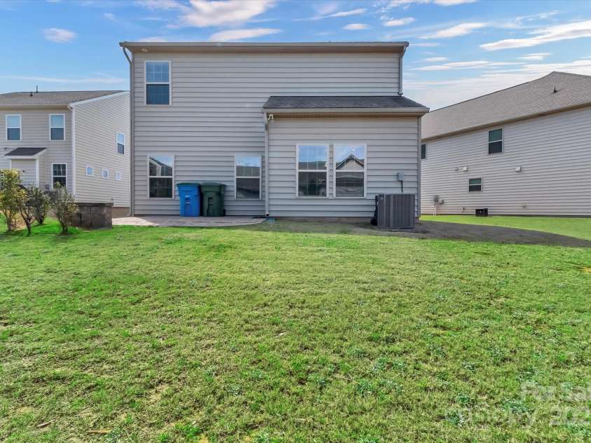 530 Silers Bald Drive, Fort Mill, SC 29715.  MLS# CAR4233274, YatesRealty ID 17745. 