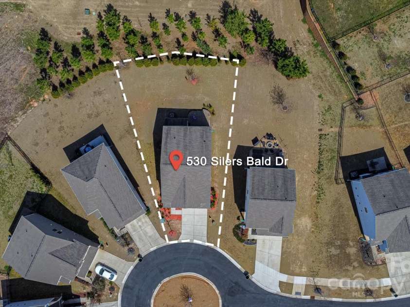 530 Silers Bald Drive, Fort Mill, SC 29715.  MLS# CAR4233274, YatesRealty ID 17745. 