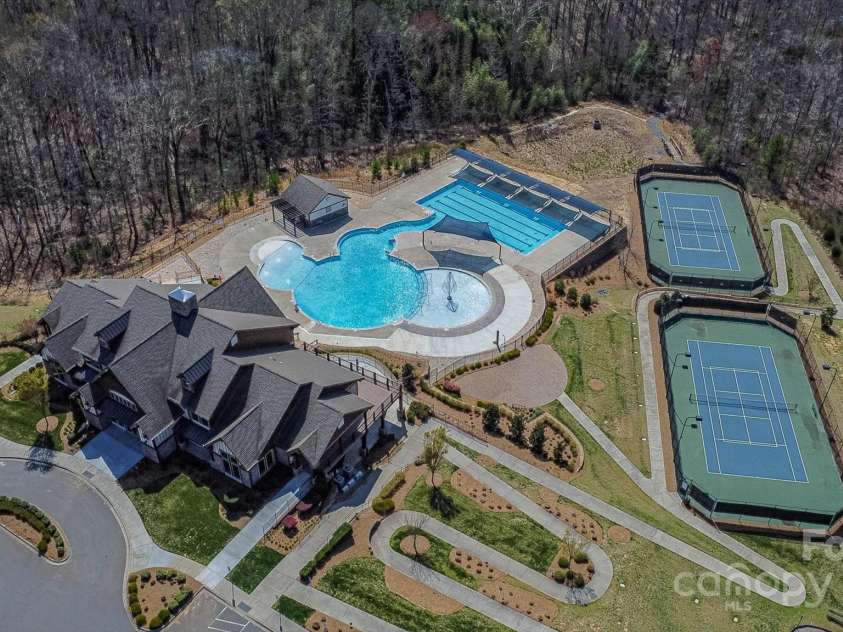 530 Silers Bald Drive, Fort Mill, SC 29715.  MLS# CAR4233274, YatesRealty ID 17745. 