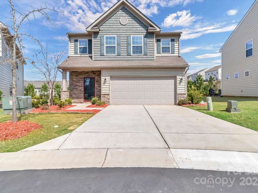 530 Silers Bald Drive, Fort Mill, SC 29715.  MLS# CAR4233274, YatesRealty ID 17745. 