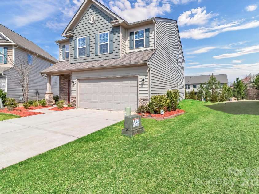 530 Silers Bald Drive, Fort Mill, SC 29715.  MLS# CAR4233274, YatesRealty ID 17745. 