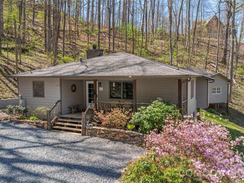 102 Fall Creek Road, Waynesville, NC 28785.  MLS# CAR4368876, YatesRealty ID 17746. 