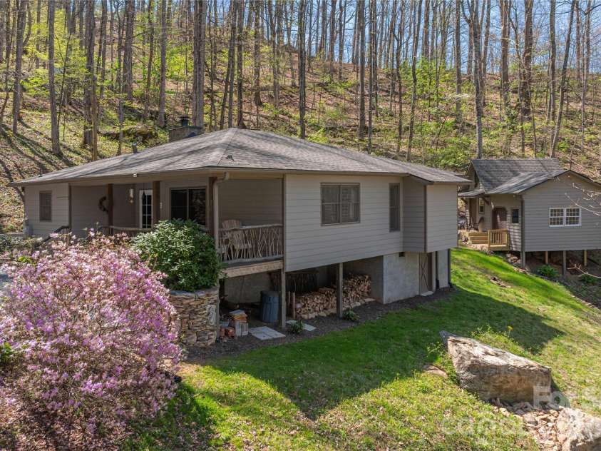 102 Fall Creek Road, Waynesville, NC 28785.  MLS# CAR4368876, YatesRealty ID 17746. 