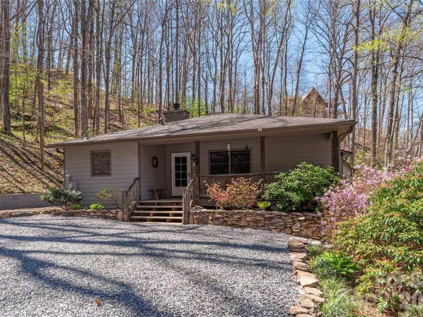 102 Fall Creek Road, Waynesville, NC 28785.  MLS# CAR4368876, YatesRealty ID 17746. 
