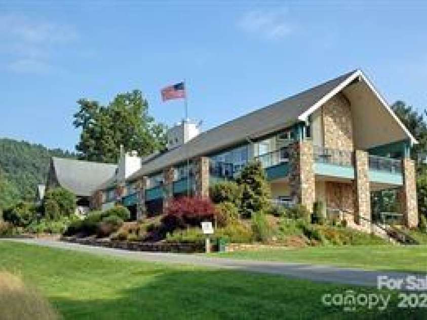 1116 High Vista Drive, Mills River, NC 28759.  MLS# CAR4227946, YatesRealty ID 17746. Clubhouse: POA Membership