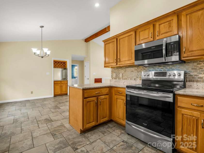 1116 High Vista Drive, Mills River, NC 28759.  MLS# CAR4227946, YatesRealty ID 17746. Kitchen