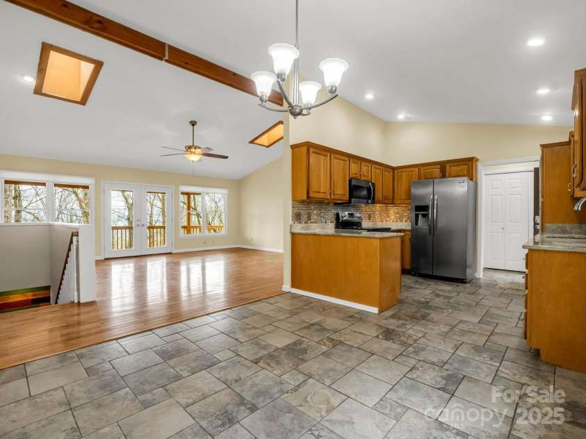 1116 High Vista Drive, Mills River, NC 28759.  MLS# CAR4227946, YatesRealty ID 17746. LivRm,Kitchen,Dining Area