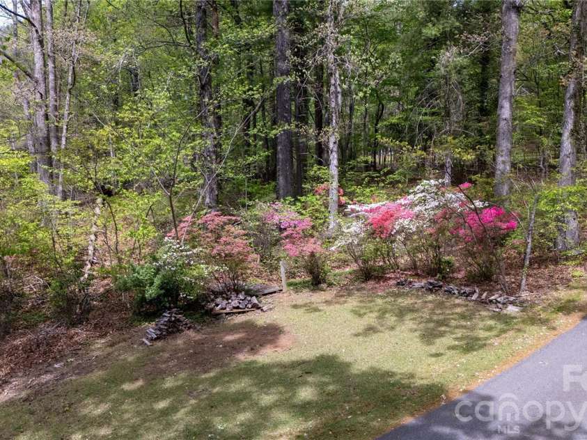 100 Woodmere Drive, Columbus, NC 28722.  MLS# CAR4366915, YatesRealty ID 17747. 