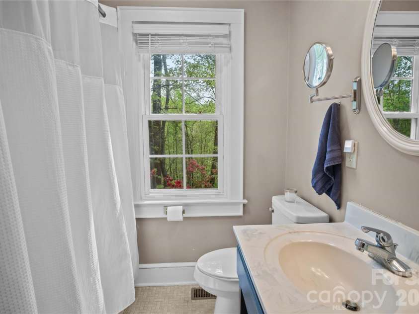 100 Woodmere Drive, Columbus, NC 28722.  MLS# CAR4366915, YatesRealty ID 17747. 