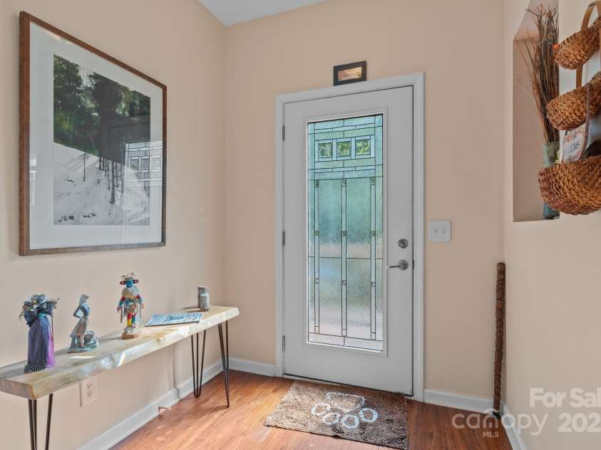 36 Forest Ridge Drive, Asheville, NC 28806.  MLS# CAR4180913, YatesRealty ID 17747. 