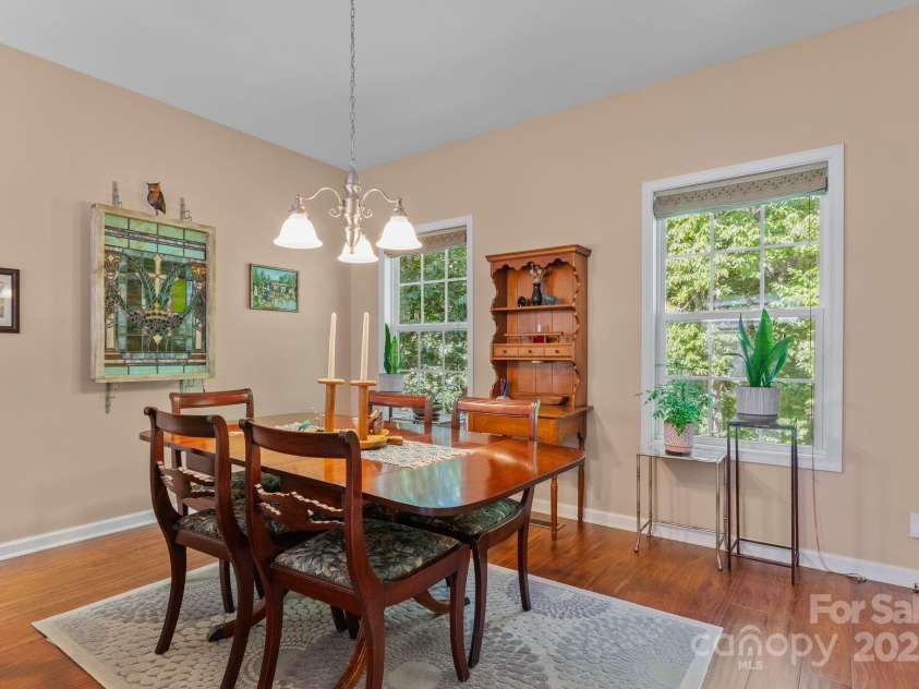 36 Forest Ridge Drive, Asheville, NC 28806.  MLS# CAR4180913, YatesRealty ID 17747. 