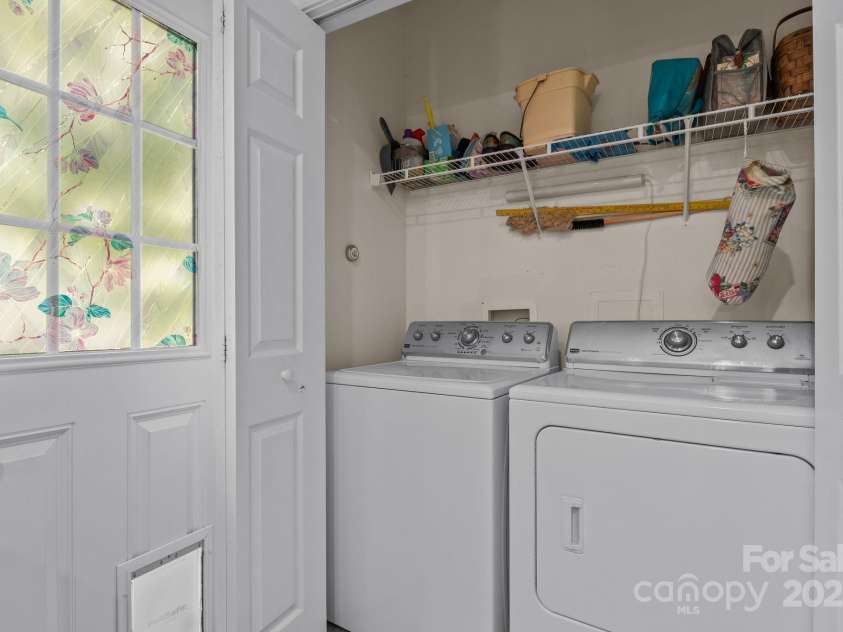 36 Forest Ridge Drive, Asheville, NC 28806.  MLS# CAR4180913, YatesRealty ID 17747. 