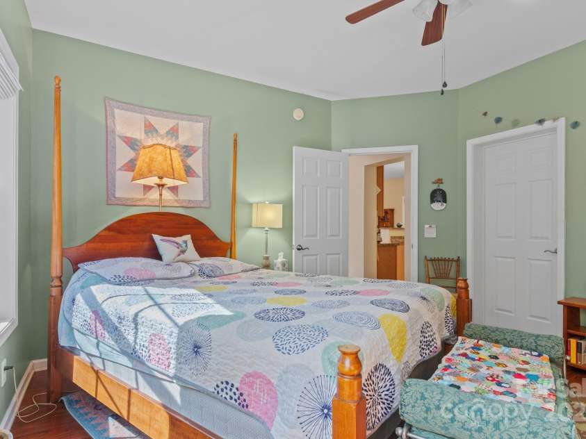 36 Forest Ridge Drive, Asheville, NC 28806.  MLS# CAR4180913, YatesRealty ID 17747. Primary Bedroom