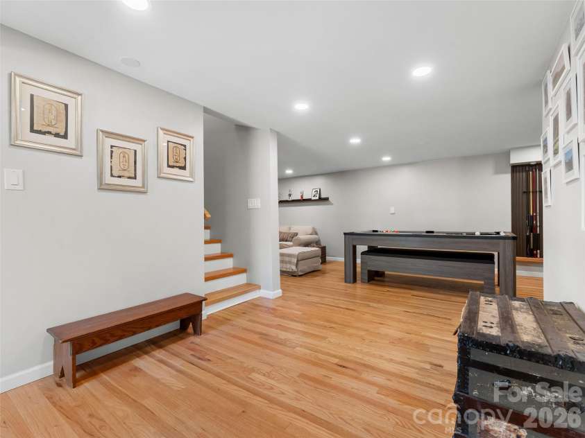 625 Lenox Place, Hendersonville, NC 28739.  MLS# CAR4361040, YatesRealty ID 17748. 