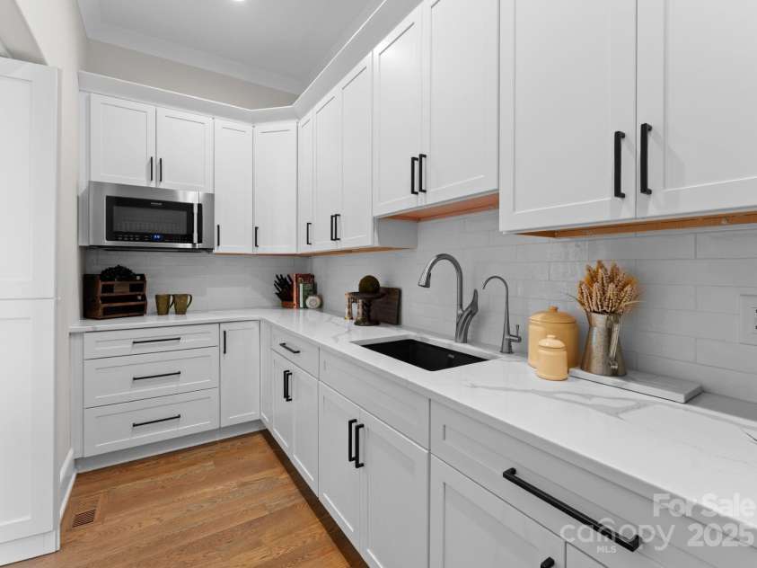 132 Rollingwood Lane, Mooresville, NC 28117.  MLS# CAR4212873, YatesRealty ID 1775. 