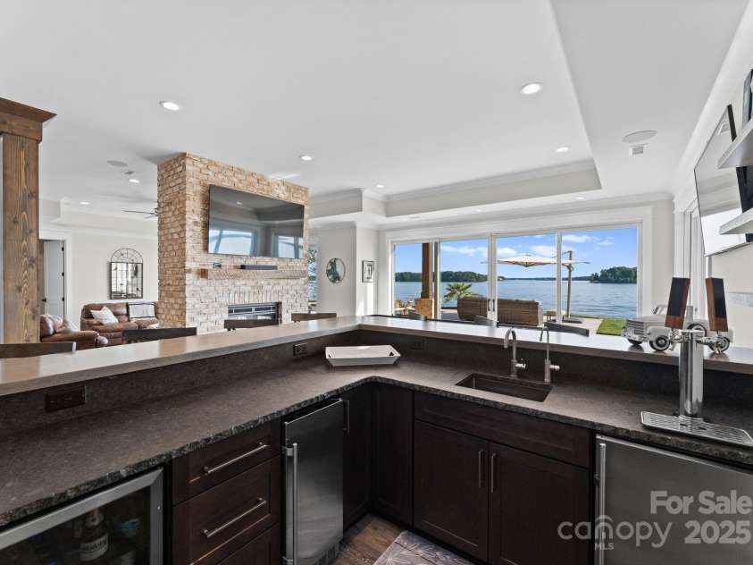 132 Rollingwood Lane, Mooresville, NC 28117.  MLS# CAR4212873, YatesRealty ID 1775. 