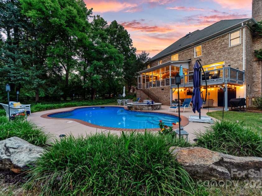 1115 Maremont Court, Matthews, NC 28104.  MLS# CAR4265008, YatesRealty ID 17750. 