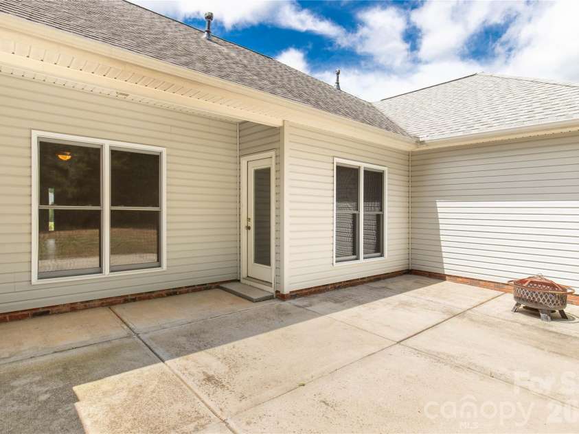 2278 Keswick Lane, Rock Hill, SC 29732.  MLS# CAR4376196, YatesRealty ID 17750. 